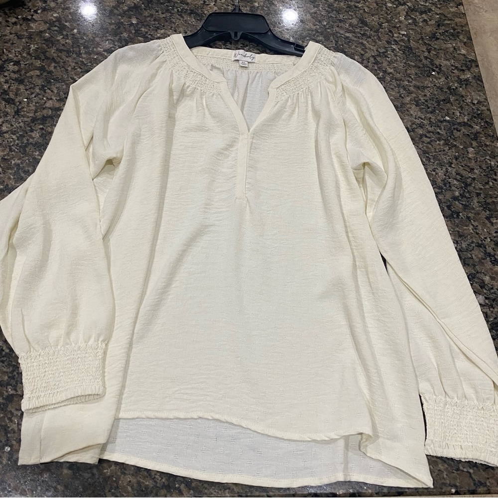 Wonderly cream raglan long sleeves Petite top Size P/L